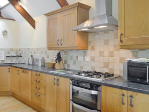 Dishwasher, highchair, cookware/dishes/utensils, freezer - 3 bedroom accommodation in Poundstock, Bude (Poundstock, Bude)
