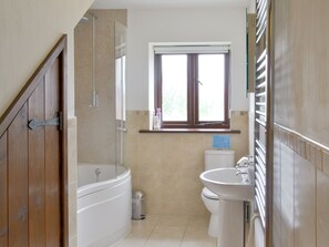 Towels - 3 bedroom accommodation in Poundstock, Bude (Poundstock, Bude)