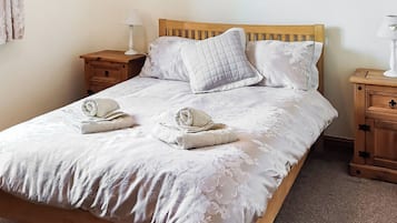 2 bedrooms, free WiFi, bed sheets