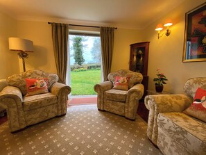 Living area - 3 bedroom accommodation in Misterton, near Crewkerne (Misterton, near Crewkerne)