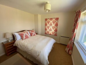 3 bedrooms, free WiFi, bed sheets