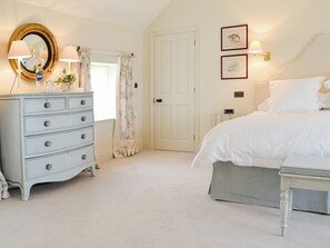 5 bedrooms, free WiFi, bed sheets - 5 bedroom accommodation in Brancaster (Brancaster)