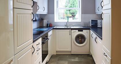 3 bedroom accommodation in Carperby, near Leyburn