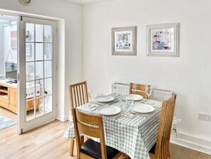 Unclassified image, 2 of 22, button