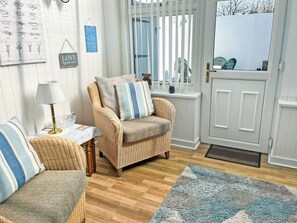 Unclassified image, 3 of 22, button