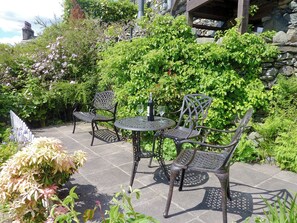 Outdoor dining - 1 bedroom accommodation in Ambleside (Ambleside)