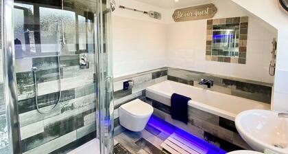 5 bedroom accommodation in Uplyme, near Lyme Regis