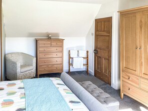 3 bedrooms, free WiFi, bed sheets