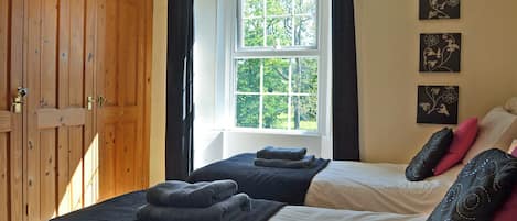 5 chambres, Wi-Fi gratuit, draps fournis