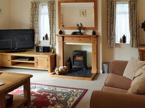 TV - 1 bedroom accommodation in Polstead (Polstead)