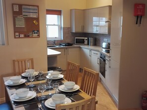 Dining - 4 bedroom accommodation in Keswick (Keswick)