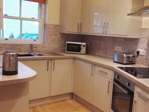 Dishwasher, high chair - 4 bedroom accommodation in Keswick (Keswick)
