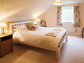 4 Schlafzimmer, kostenloses WLAN, Bettwäsche