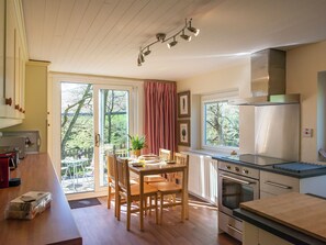 洗碗机、高脚椅