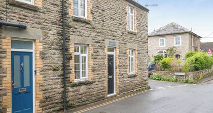 4 bedroom accommodation in Hay-on-Wye