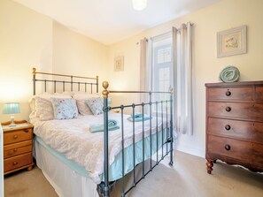 4 bedrooms, free WiFi, bed sheets
