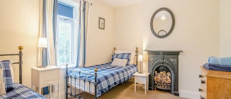 4 bedrooms, free WiFi, bed sheets
