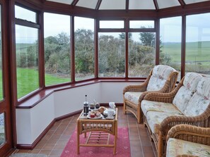 Interior - 3 bedroom accommodation in Cemlyn near Amlwch (Cemlyn near Amlwch)