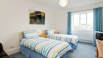 2 habitaciones, wifi gratis y ropa de cama