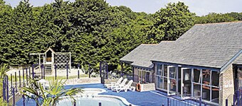 2 bedroom accommodation in Carnon Downs, near Truro