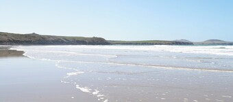 5 bedroom accommodation in Burry Port, near Llanelli