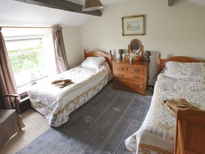 2 bedrooms, free WiFi, bed sheets