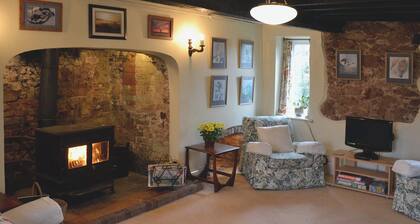 2 bedroom accommodation in Oake, near Taunton