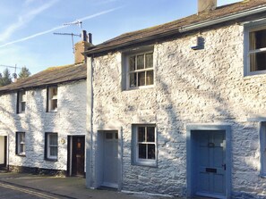 Exterior - 2 bedroom accommodation in Keswick (Keswick)