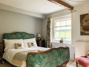 2 quartos, Wi-Fi de cortesia, roupa de cama