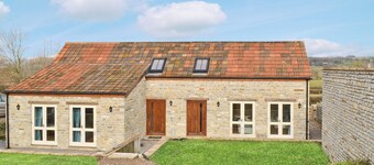 4 bedroom accommodation in West Pennard, near Glastonbury