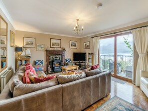 TV - 3 bedroom accommodation in Lochearnhead (Lochearnhead)