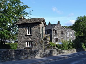 Exterior - 2 bedroom accommodation in Ambleside (Ambleside)