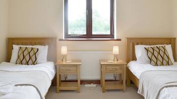 2 chambres, Wi-Fi gratuit, draps fournis