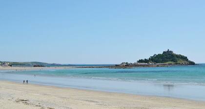 4 bedroom accommodation in Penzance
