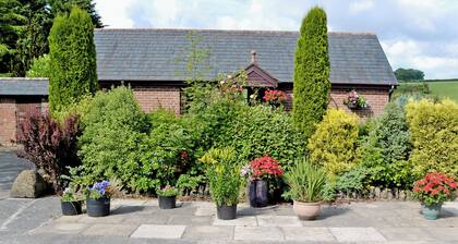 1 bedroom accommodation in Evershot