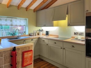 Geschirrspüler, Hochstuhl, Gefrierschrank