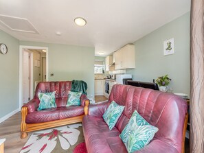 Living area - 2 bedroom accommodation in Llandeilo (Llandeilo)