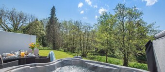 2 bedroom accommodation in Llandeilo