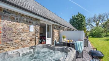 Bain à remous extérieur
