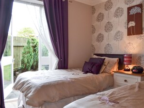 3 bedrooms, free WiFi, bed sheets