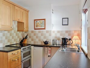 Dishwasher, cookware/dishes/utensils