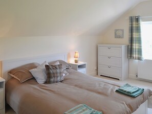 4 bedrooms, free WiFi, bed sheets