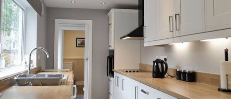 洗碗機、廚房用具/餐具/器皿