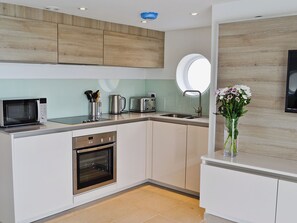 Geschirrspüler, Hochstuhl