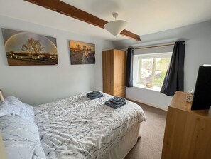2 bedrooms, free WiFi, bed sheets