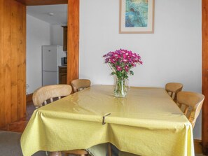 Unclassified image, 4 of 14, button - 2 bedroom accommodation in Llanystumdwy, near Criccieth (Llanystumdwy, near Criccieth)