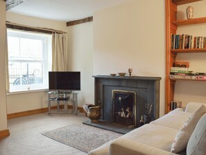 Fireplace - 3 bedroom accommodation in Threlkeld (Threlkeld)