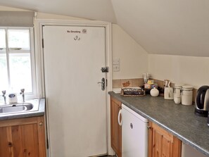 Cookware/dishes/utensils - 1 bedroom accommodation in Burgate, near Fordingbridge (Burgate, near Fordingbridge)