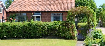 2 bedroom accommodation in Thornton le Dale, near Pickering