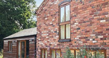 3 bedroom accommodation in Kidderminster